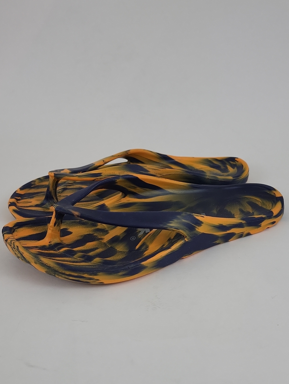 Newalk by Birkenstock Sandals Blue and Orange Marbled EVA Thongs EU 38 / US 7